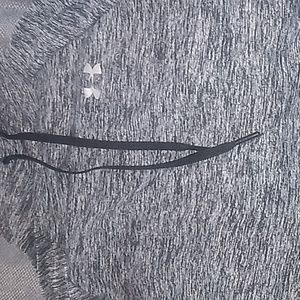 Under armour hooded dri fit long sleeve shirt